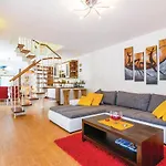 Дом отдыха Luxurious In Bregi