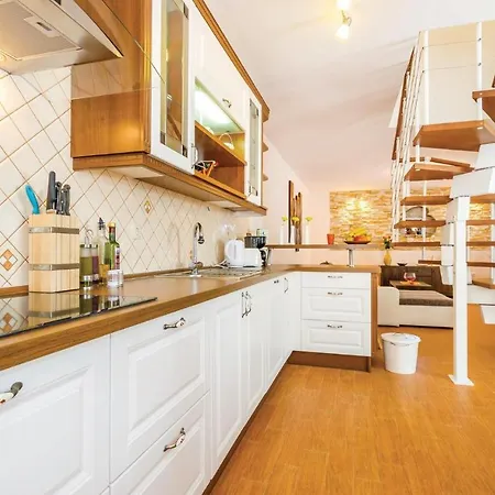 Ferienhaus Cozy In Bregi With Wifi Breza