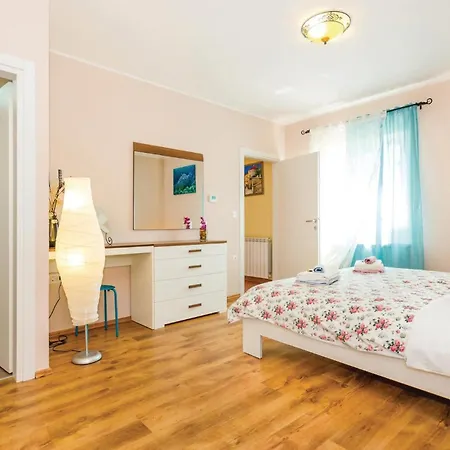 Ferienhaus Cozy In Bregi With Wifi Breza