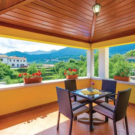 Nyaraló Luxurious In Bregi
