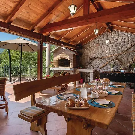 Nyaraló Luxurious In Bregi Breza