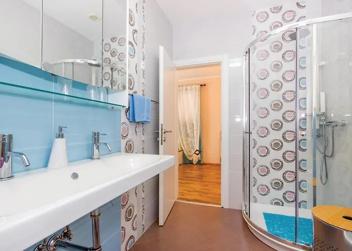 Casa vacanze Cozy In Bregi With Wifi *