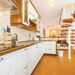 Σπίτι διακοπών Luxurious In Bregi Breza