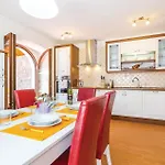Σπίτι διακοπών Luxurious In Bregi *