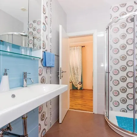 펜션 Cozy In Bregi With Wifi *