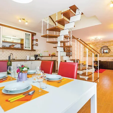 Prázdninový dům Luxurious In Bregi *