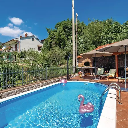 Prázdninový dům Luxurious In Bregi *