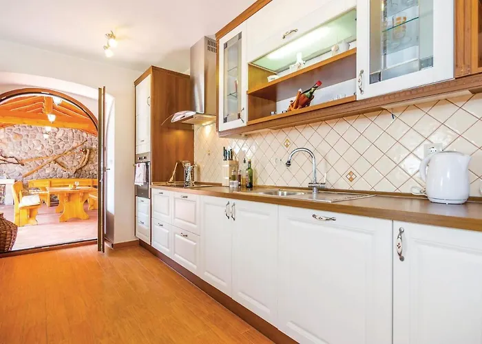 Cozy In Bregi With Wifi *