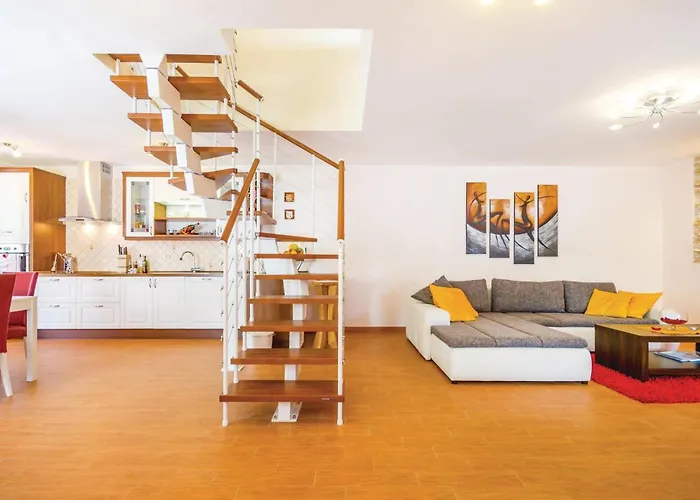 Holiday home Cozy In Bregi With Wifi Breza