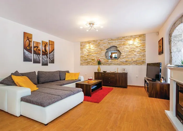 Дом отдыха Cozy In Bregi With Wifi Breza