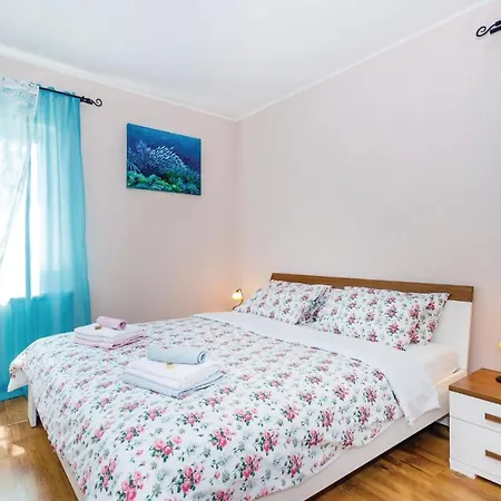 Дом отдыха Cozy In Bregi With Wifi