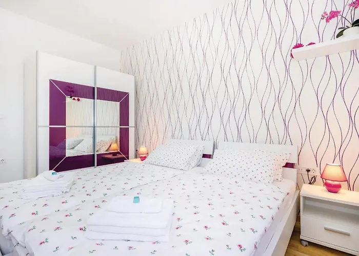 Holiday home Cozy In Bregi With Wifi Breza