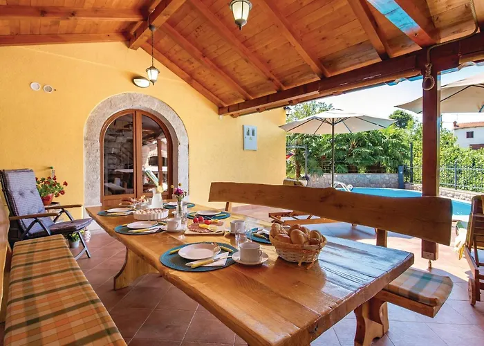 Holiday home Cozy In Bregi With Wifi